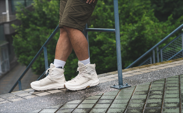 還在穿老土的登山鞋?當(dāng)下最熱門的HOKA ONE ONE開箱
