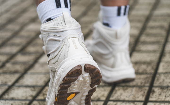 還在穿老土的登山鞋?當(dāng)下最熱門的HOKA ONE ONE開箱