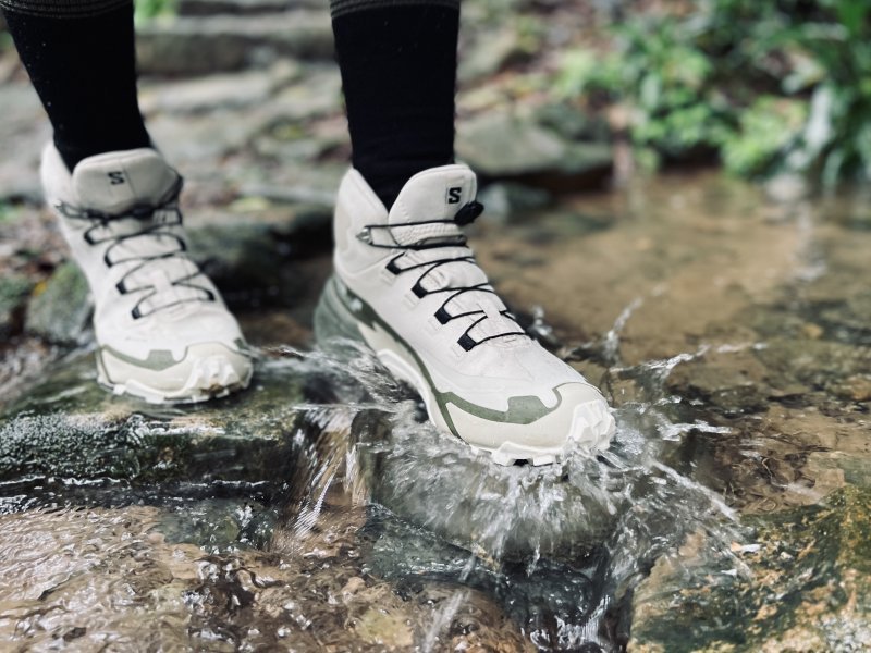 登山鞋又丑又老土？那一定是因為你沒穿過Salomon薩洛蒙登山鞋