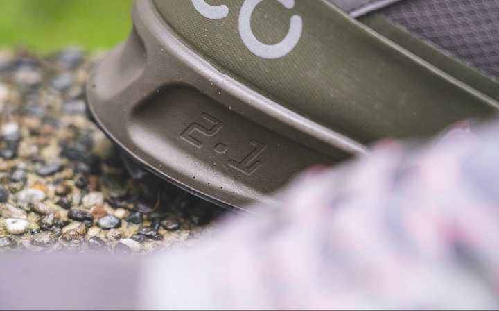 開箱ecco愛步戶外徒步鞋，又輕又穩，還很防水