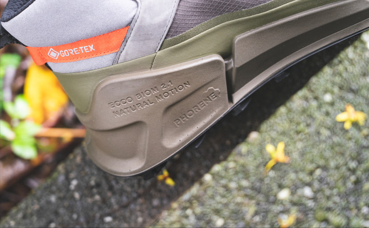 開箱ecco愛步戶外徒步鞋，又輕又穩，還很防水