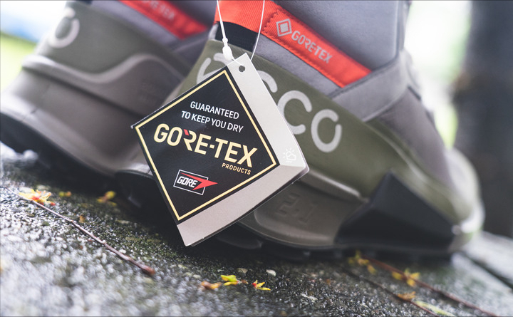 開箱ecco愛步戶外徒步鞋，又輕又穩，還很防水