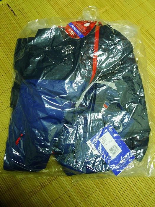 100009o13949dd1ad2hmsr 英國戶外品牌Berghaus里的一款超輕又理想的戶外保暖外套