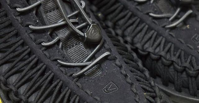 新鞋落地下雨不怕，試穿Keen Uneek戶外溯溪涼鞋