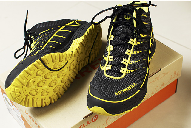 邁樂(Merrell)戶外防水徒步鞋，徒步越野跑兩相宜