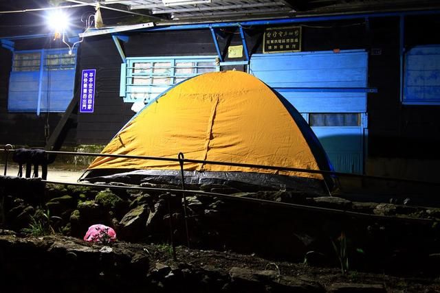 165350itd2mxzttexiqgdg 新買的(marmot)土撥鼠戶外帳篷,又必要曬一曬