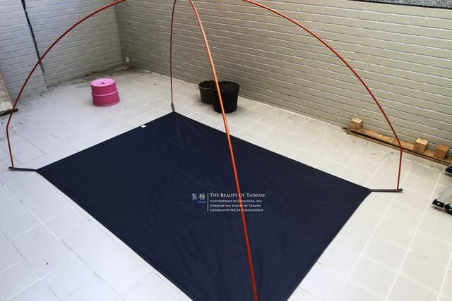 165446y9zlg6gb9k2y1iy2 新買的(marmot)土撥鼠戶外帳篷,又必要曬一曬