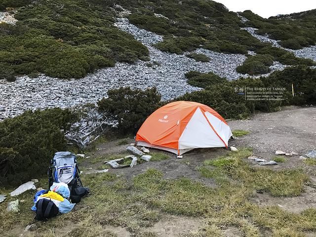 165553vd2dunydadyg79uf 新買的(marmot)土撥鼠戶外帳篷,又必要曬一曬