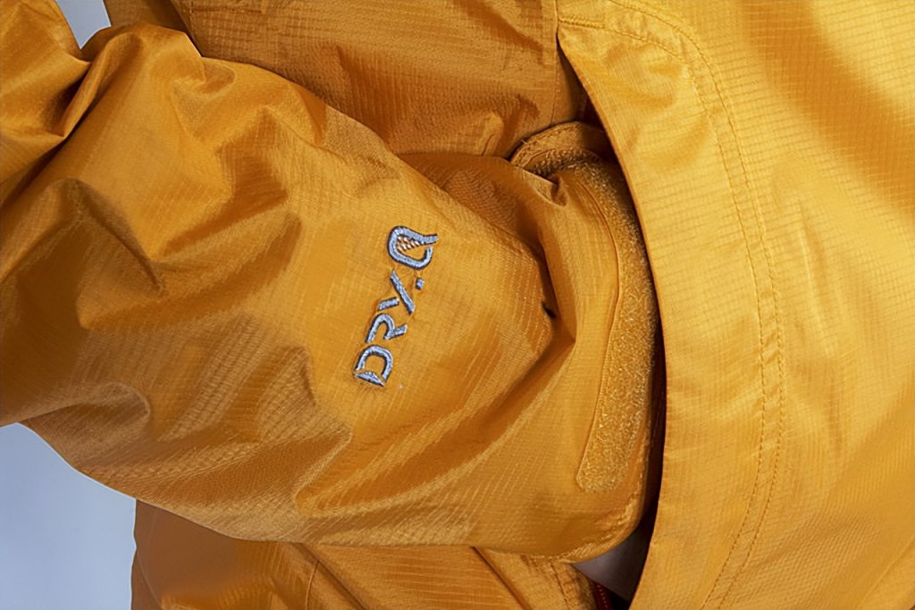 194319a9uzwue05gucvzcq 高顏值實力派 Mountain Hard Wear Epic沖鋒衣實測心得