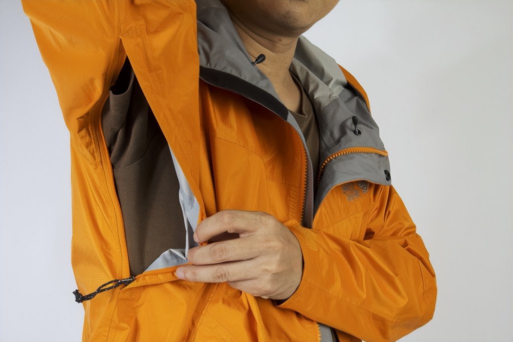 194321weeyckjeccgmdjmj 高顏值實力派 Mountain Hard Wear Epic沖鋒衣實測心得