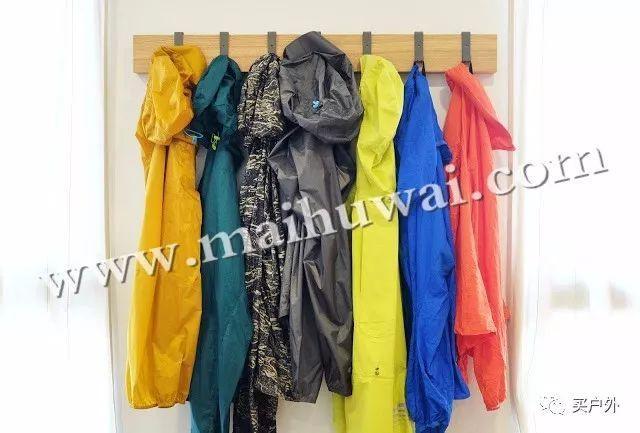 教你如何挑選一件好的戶外皮膚風衣！