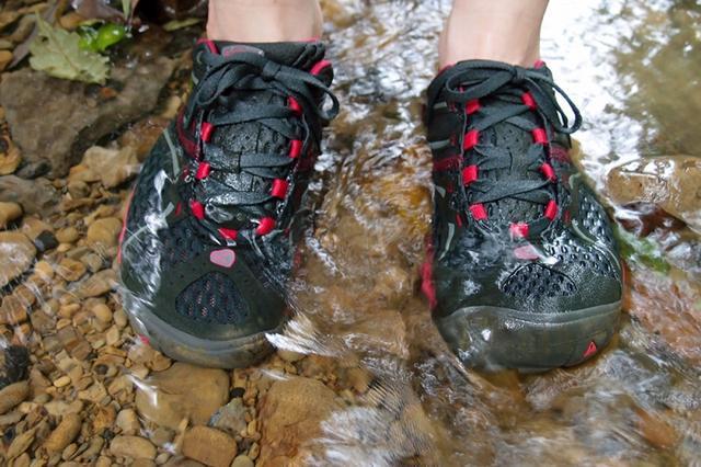 不走尋常路，新入一雙抓地力出色的Keen Madison女性戶外鞋