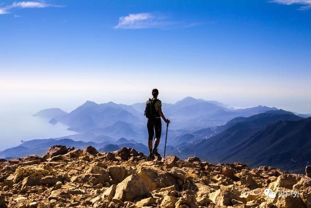 登山時,這四個小技巧讓你爬山上坡更輕松！