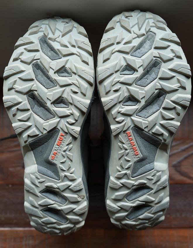 195621gbbnnn95yp886any 想要輕松走山路?試試這款Mammut猛犸象 Sertig II Mid GTX登山鞋