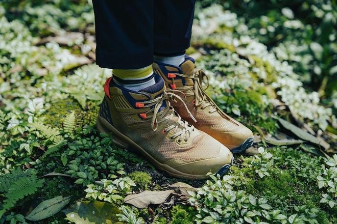 195625m3q59hzh4aaz3fqq 想要輕松走山路?試試這款Mammut猛犸象 Sertig II Mid GTX登山鞋